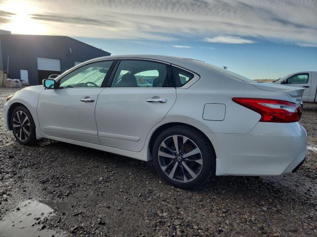 1N4AL3AP1GN375360 - 2016 NISSAN ALTIMA 2.5 白色 照片 2