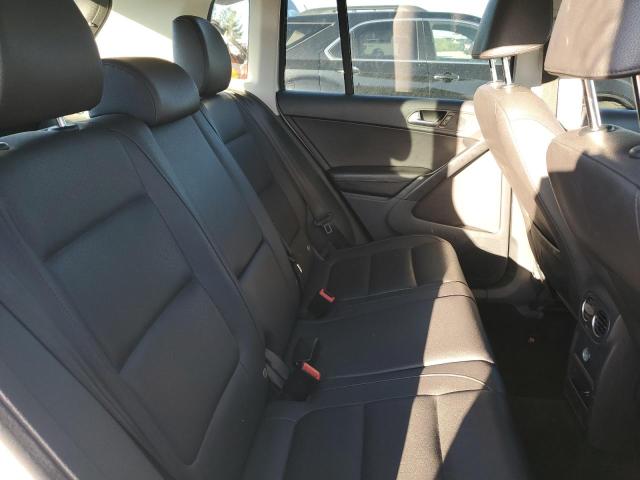 WVGBV7AX7GW065476 - 2016 VOLKSWAGEN TIGUAN S SILVER photo 10