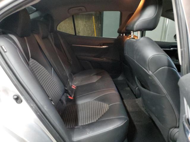 4T1G11AKXLU930224 - 2020 TOYOTA CAMRY SE SILVER photo 10