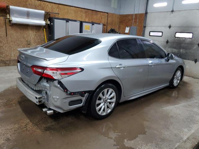 4T1G11AKXLU930224 - 2020 TOYOTA CAMRY SE SILVER photo 3