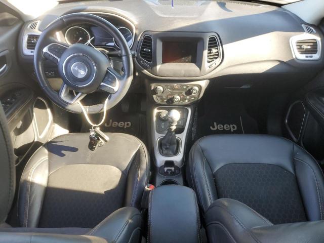 3C4NJDBB5JT232462 - 2018 JEEP COMPASS LATITUDE Czerwony zdjęcie 8