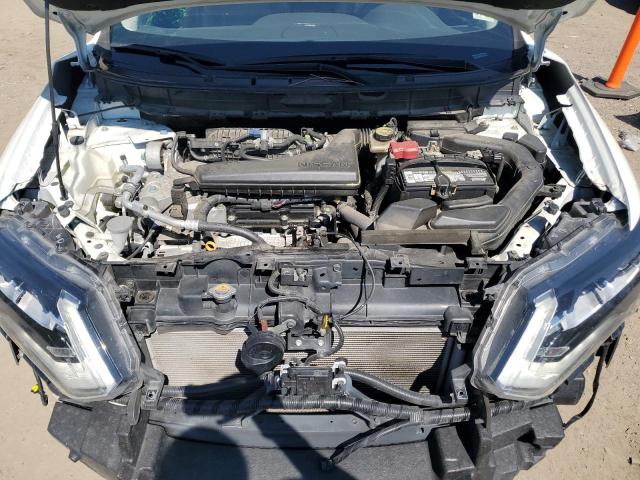 JN8AT2MT7JW467303 - 2018 NISSAN ROGUE S Weiß Foto 12