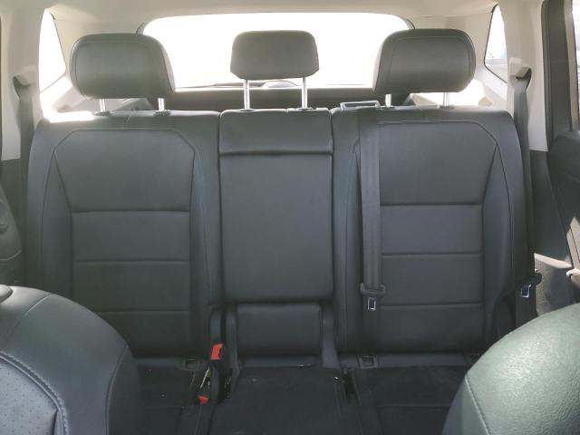 3VV2B7AX8JM048661 - 2018 VOLKSWAGEN TIGUAN SE ნაცრისფერი ფოტო 10