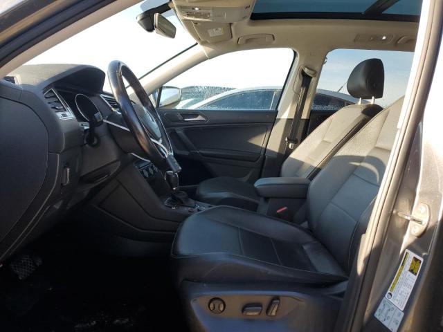 3VV2B7AX8JM048661 - 2018 VOLKSWAGEN TIGUAN SE ნაცრისფერი ფოტო 7