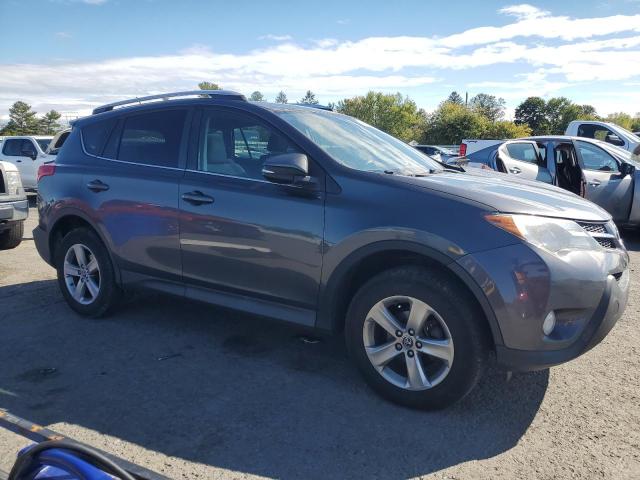 2T3RFREV7FW389710 - 2015 TOYOTA RAV4 XLE GRAY photo 4