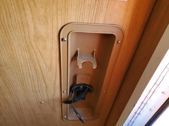 1H0T2TG159A059110 - 2009 HOLDIAY RAMBLER TRAILER WHITE photo 8