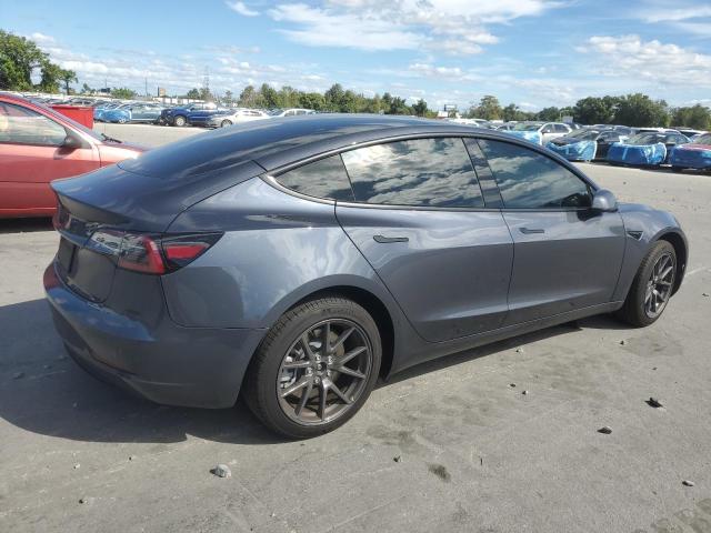 5YJ3E1EA6PF510712 - 2023 TESLA MODEL 3 Gri fotoğraf 3