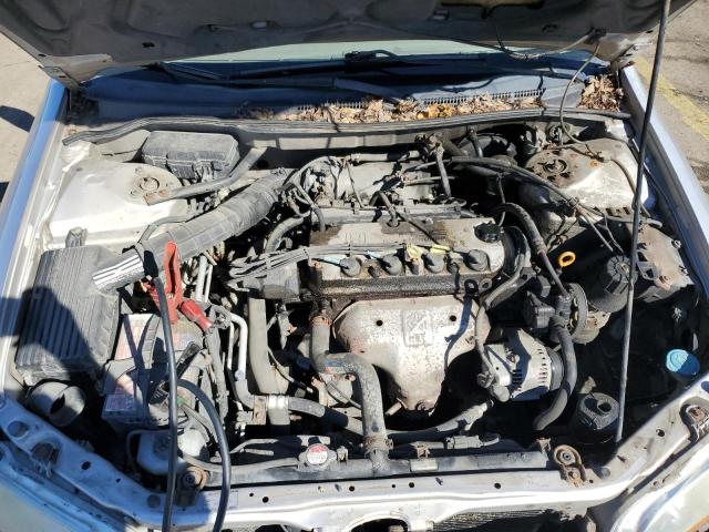 1HGCG5546XA072585 - 1999 HONDA ACCORD LX SILVER photo 11