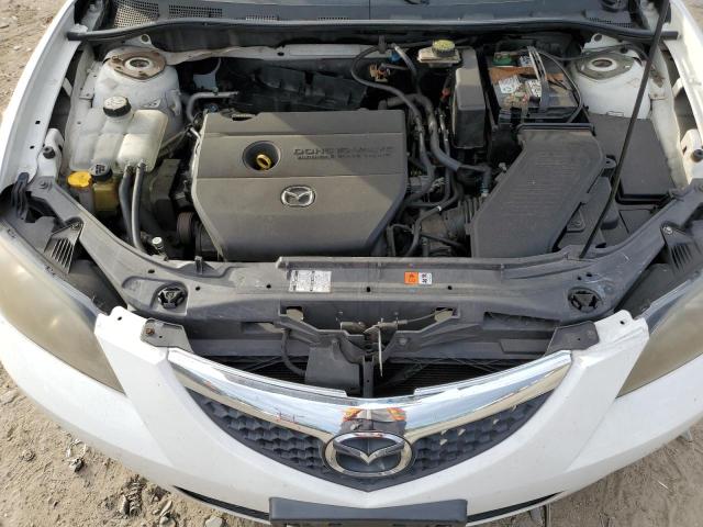 JM1BK12F581806979 - 2008 MAZDA 3 I WHITE photo 11