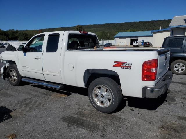 1GCRKSE31BZ398527 - 2011 CHEVROLET SILVERADO K1500 LT 白色 照片 2