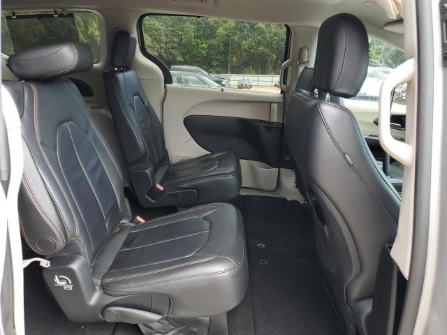 2C4RC1BG0HR745332 - 2017 CHRYSLER PACIFICA TOURING L Silber Foto 11