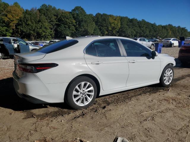 4T1C11AK9RU199728 - 2024 TOYOTA CAMRY LE 白色 照片 3