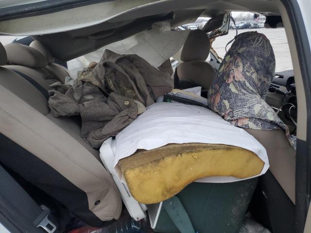 5NPDH4AE5GH762006 - 2016 HYUNDAI ELANTRA SE 白色 照片 10