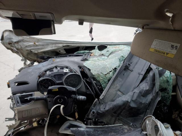 5NPDH4AE5GH762006 - 2016 HYUNDAI ELANTRA SE 白色 照片 8