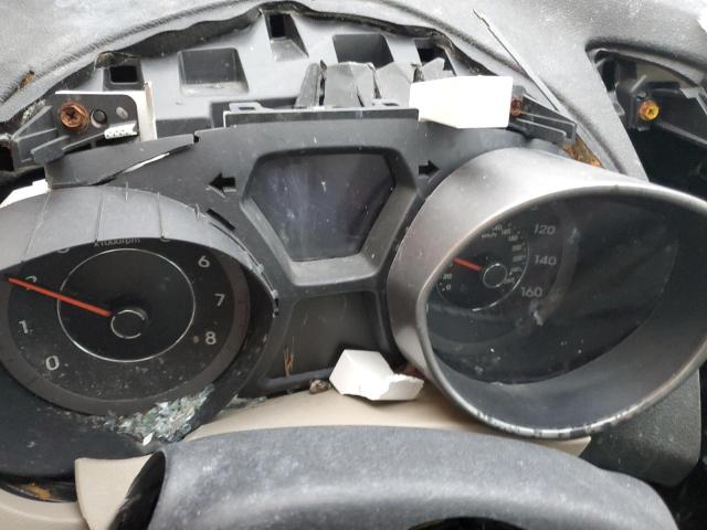 5NPDH4AE5GH762006 - 2016 HYUNDAI ELANTRA SE 白色 照片 9