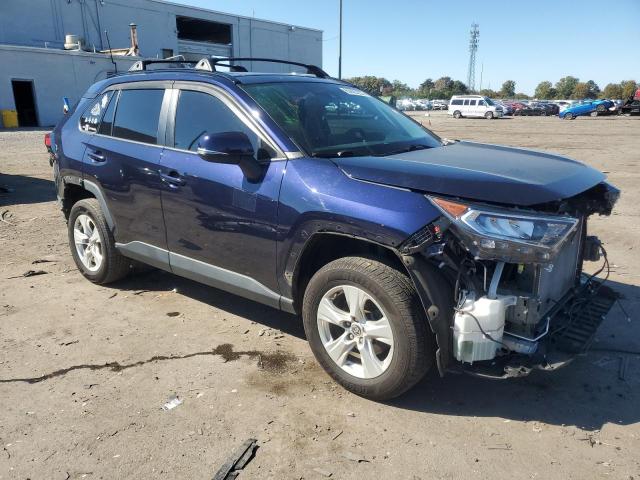 2T3P1RFV1MW222910 - 2021 TOYOTA RAV4 XLE BLUE photo 4