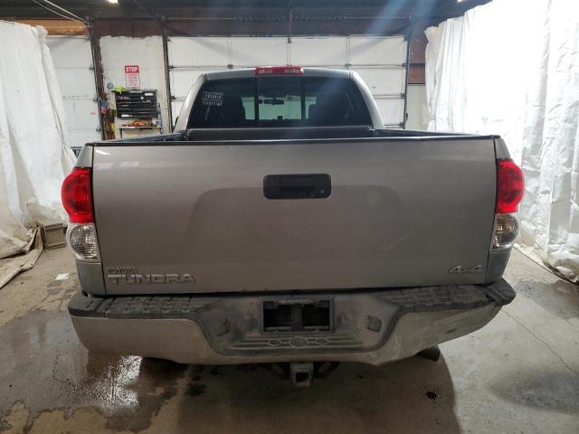 5TFBT54147X001900 - 2007 TOYOTA TUNDRA DOUBLE CAB SR5 SILVER photo 6