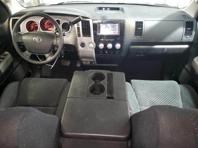 5TFBT54147X001900 - 2007 TOYOTA TUNDRA DOUBLE CAB SR5 SILVER photo 8