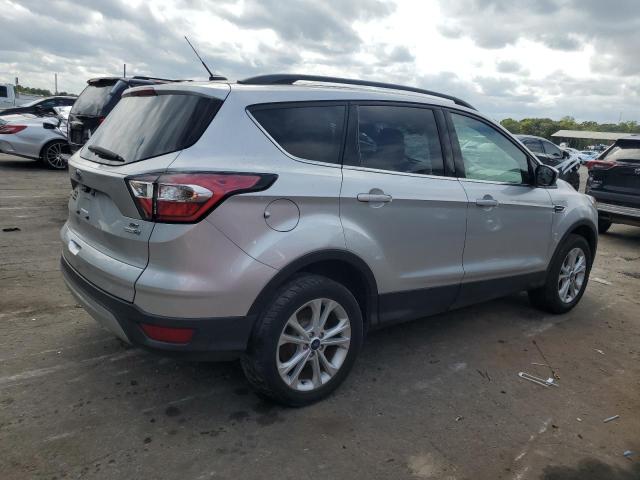 1FMCU9GD6JUD40564 - 2018 FORD ESCAPE SE SILVER photo 3