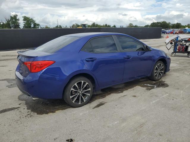 5YFBURHE9JP792786 - 2018 TOYOTA COROLLA L BLUE photo 3
