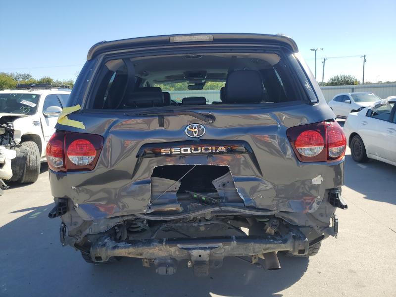 5TDBY5G11JS158472 - 2018 TOYOTA SEQUOIA SR5 灰色 照片 6
