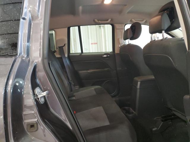 1C4NJDBB4GD565847 - 2016 JEEP COMPASS SPORT رمادي صورة 11