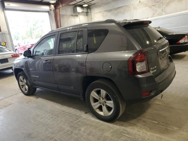 1C4NJDBB4GD565847 - 2016 JEEP COMPASS SPORT رمادي صورة 2