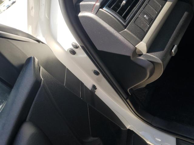 4T1BF1FK3HU409986 - 2017 TOYOTA CAMRY LE თეთრი ფოტო 11