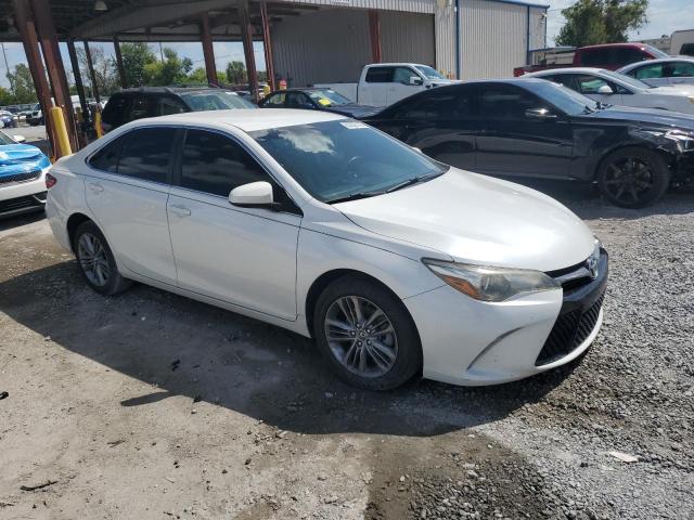4T1BF1FK3HU409986 - 2017 TOYOTA CAMRY LE თეთრი ფოტო 4
