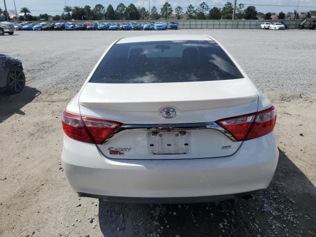 4T1BF1FK3HU409986 - 2017 TOYOTA CAMRY LE თეთრი ფოტო 6