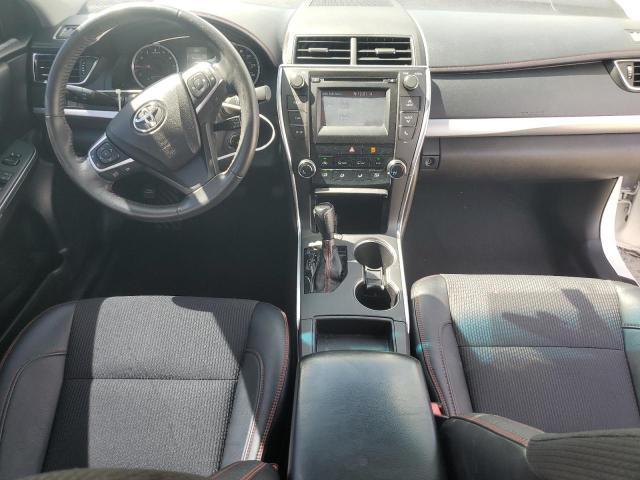 4T1BF1FK3HU409986 - 2017 TOYOTA CAMRY LE თეთრი ფოტო 8
