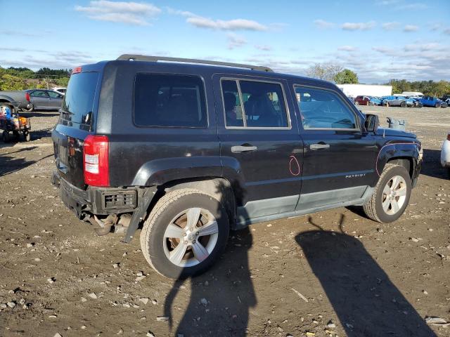 1J4NF1GB4BD225982 - 2011 JEEP PATRIOT SPORT BLACK photo 3