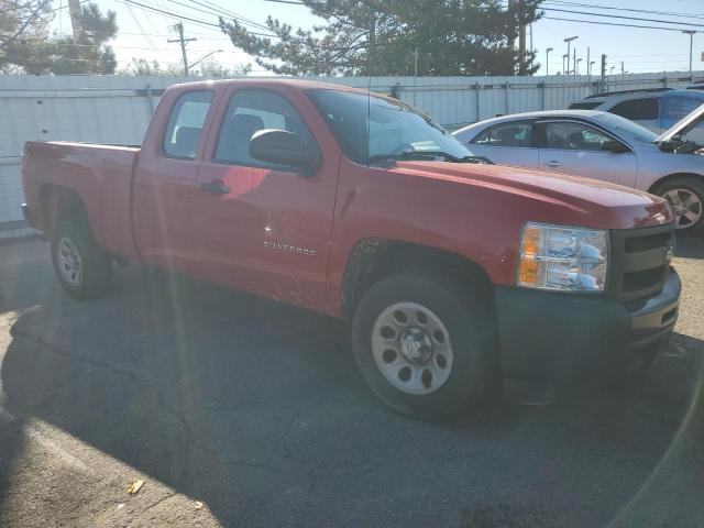 1GCEC19XX9Z287035 - 2009 CHEVROLET SILVERADO C1500 RED photo 4