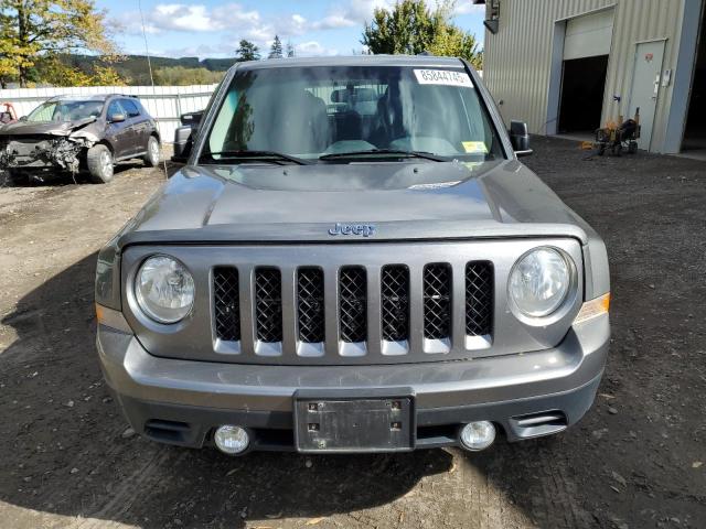 1C4NJRBB4CD563636 - 2012 JEEP PATRIOT SPORT GRAY photo 5