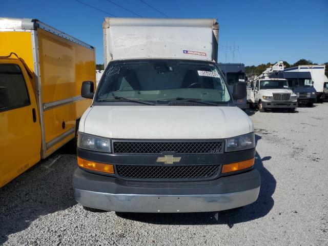 1GB0GRFP3K1184016 - 2019 CHEVROLET EXPRESS G3500 WHITE photo 5