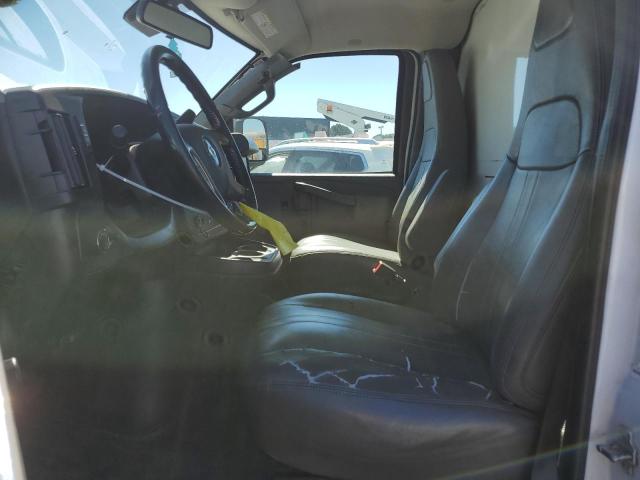 1GB0GRFP3K1184016 - 2019 CHEVROLET EXPRESS G3500 WHITE photo 7