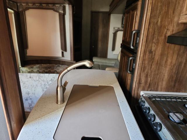 4YDF35724H2503341 - 2017 KEYSTONE COUGAR Weiß Foto 6