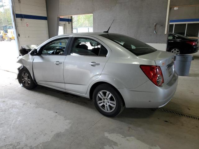 1G1JC5SH8D4172960 - 2013 CHEVROLET SONIC LT Srebrny zdjęcie 2
