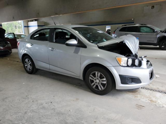 1G1JC5SH8D4172960 - 2013 CHEVROLET SONIC LT Srebrny zdjęcie 4