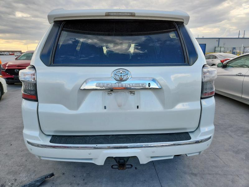 JTEZU5JRXJ5185311 - 2018 TOYOTA 4RUNNER SR5 თეთრი ფოტო 6