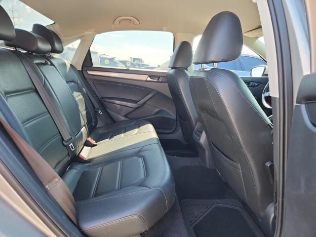 1VWAT7A36EC083367 - 2014 VOLKSWAGEN PASSAT S SILVER photo 10