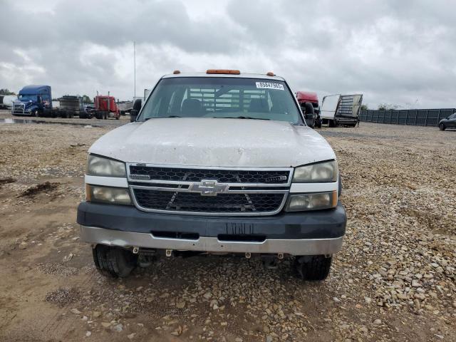 1GBJK33D47F177449 - 2007 CHEVROLET SILVERADO K3500 WHITE photo 5
