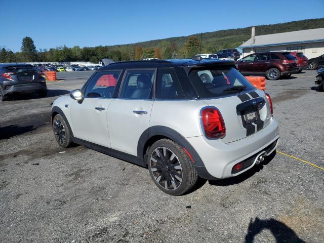 WMWXU9C01L2M17233 - 2020 MINI COOPER S 银色 照片 2