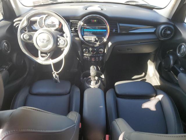 WMWXU9C01L2M17233 - 2020 MINI COOPER S 银色 照片 8