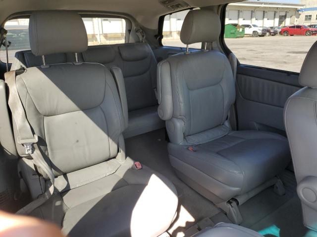 5TDZA22C64S129239 - 2004 TOYOTA SIENNA XLE GRAY photo 11