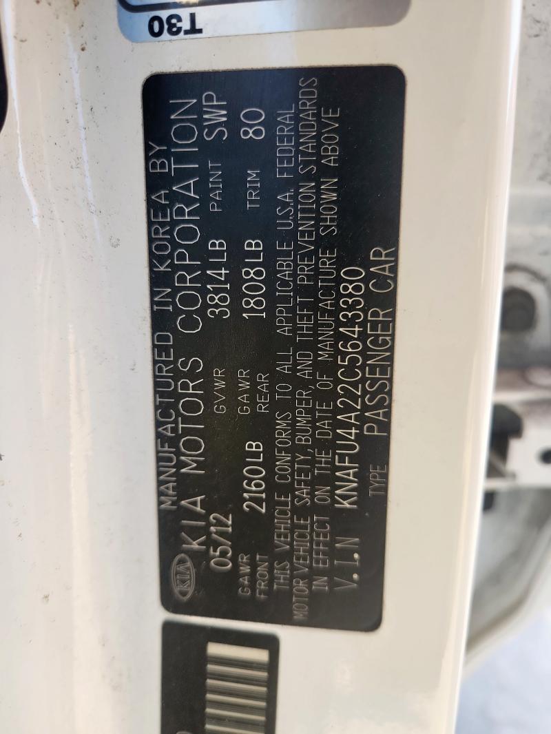 KNAFU4A22C5643380 - 2012 KIA FORTE EX Weiß Foto 13