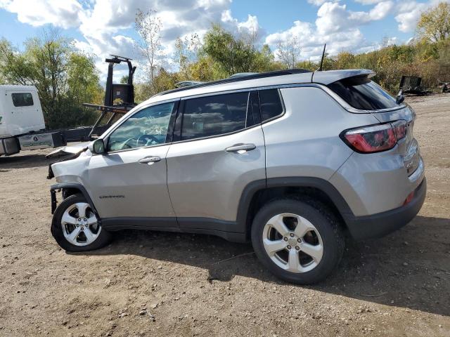 3C4NJDBB8JT354863 - 2018 JEEP COMPASS LATITUDE 银色 照片 2