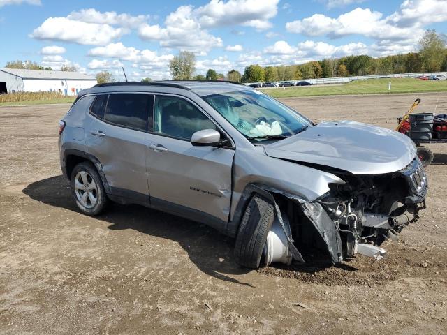 3C4NJDBB8JT354863 - 2018 JEEP COMPASS LATITUDE 银色 照片 4