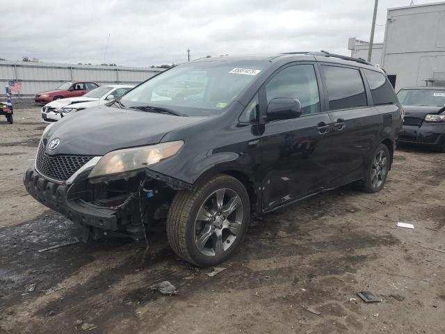 2011 TOYOTA SIENNA SPORT, 