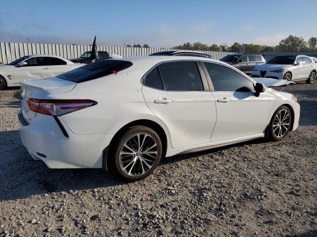 4T1G11AK6LU856977 - 2020 TOYOTA CAMRY SE WHITE photo 3